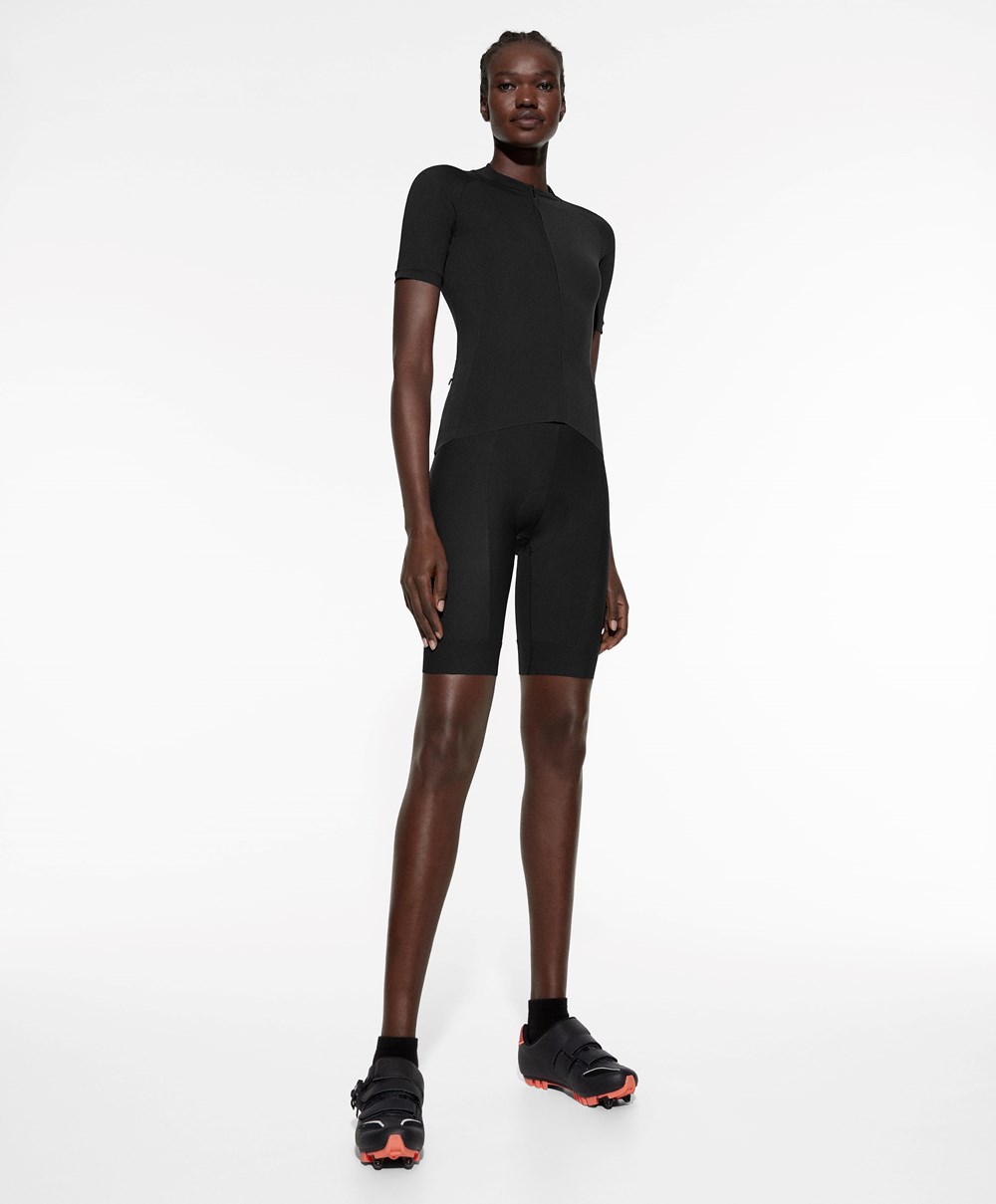 Oysho 20cm Cycling Shorts Fekete | KAIFRX-039