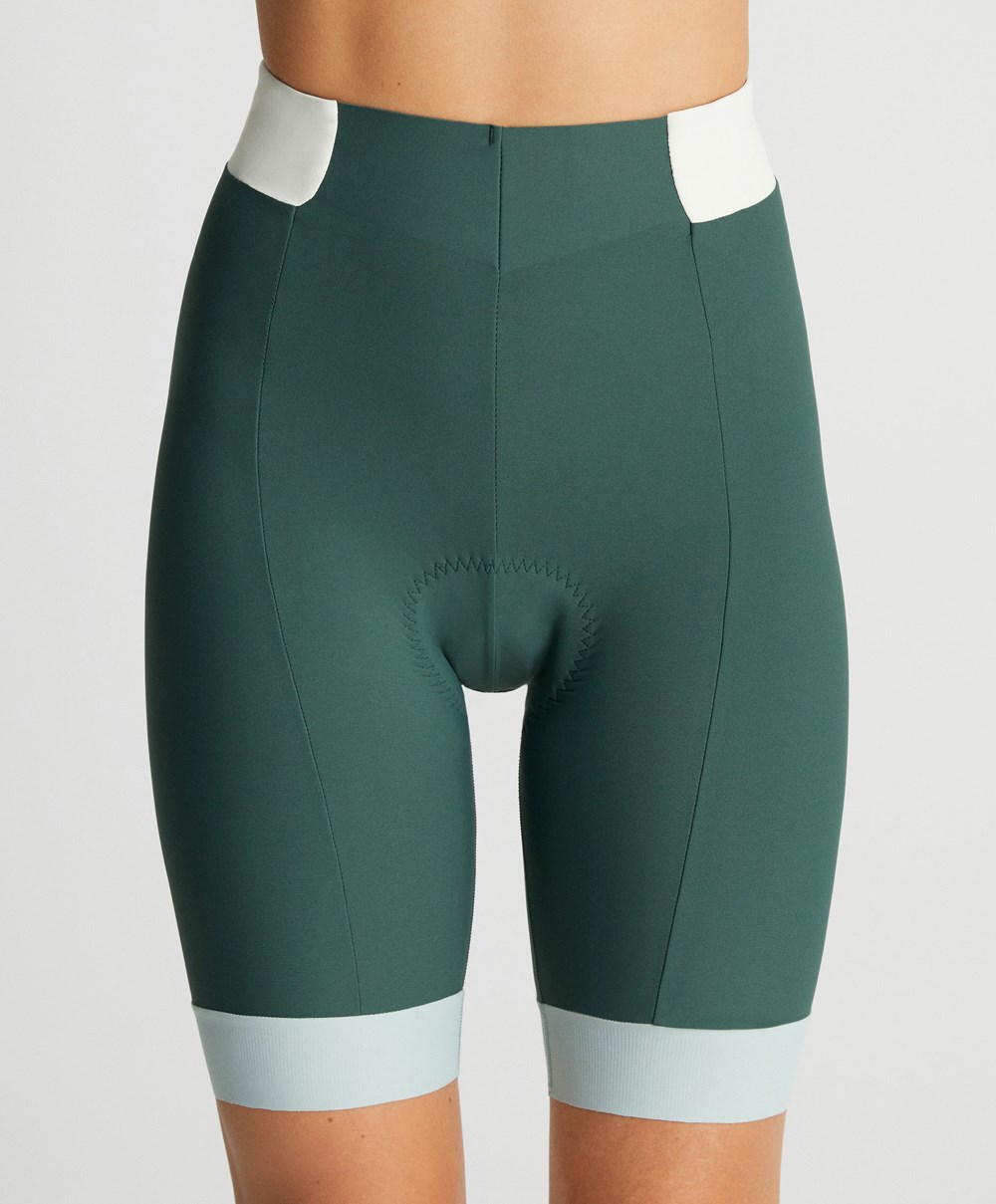 Oysho 20cm Cycling Shorts Zöld | LSDEUH-436