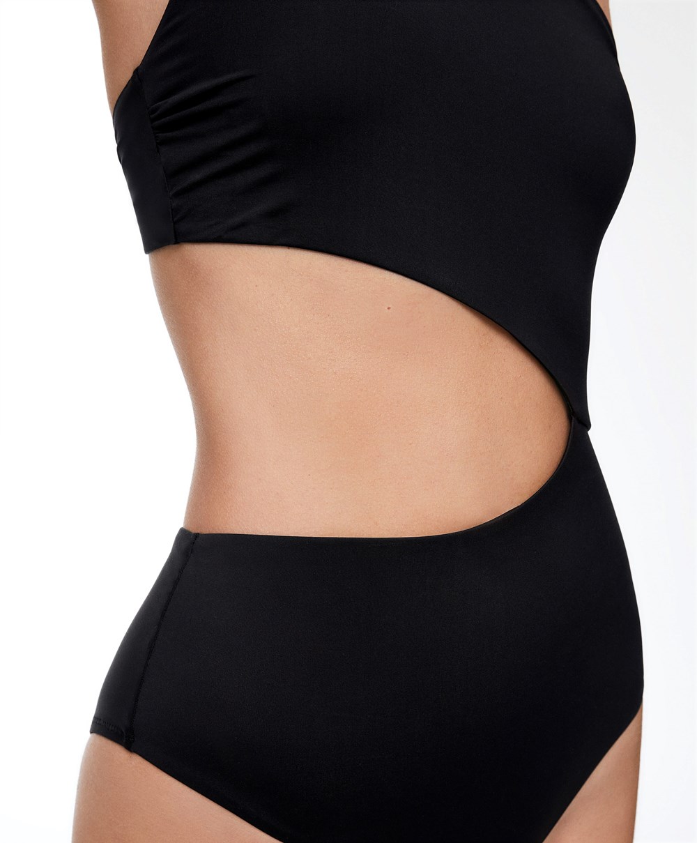 Oysho Asymmetric Trikini Fekete | CLPDKR-724