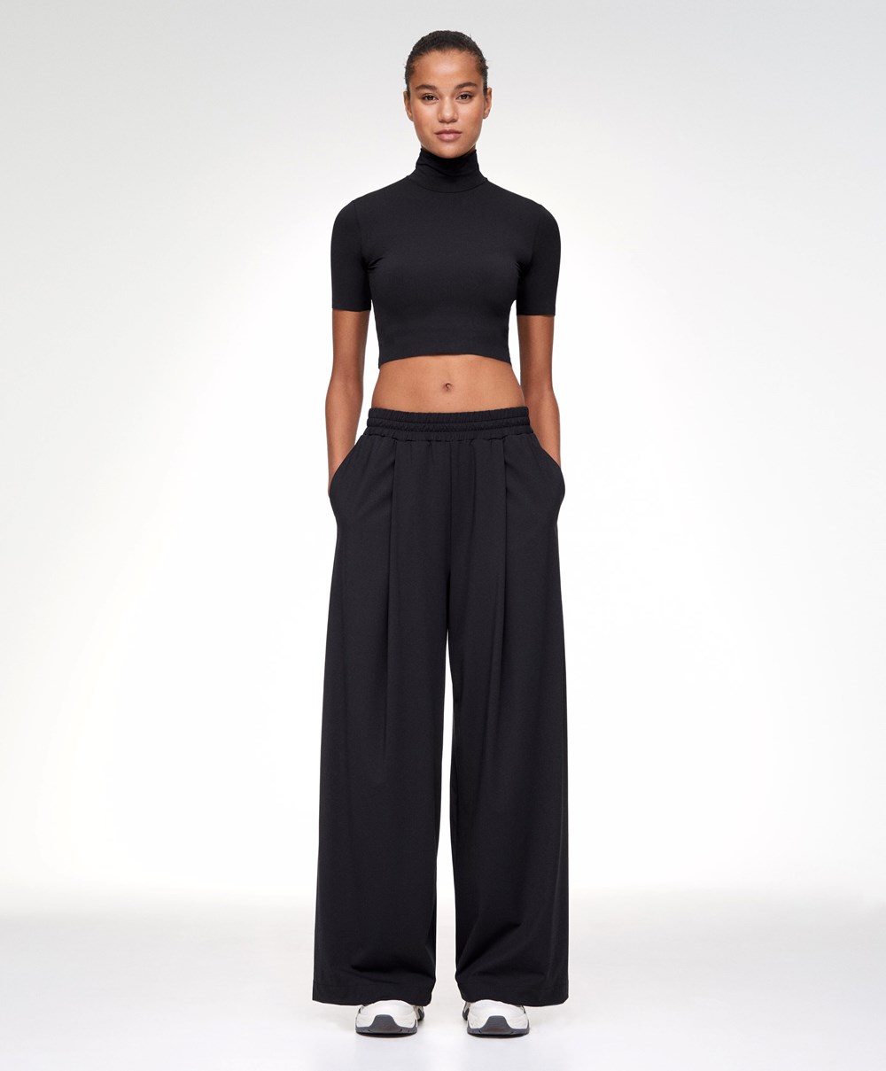 Oysho Cropped T-shirt With Raised Neck Fekete | VDWNQU-148