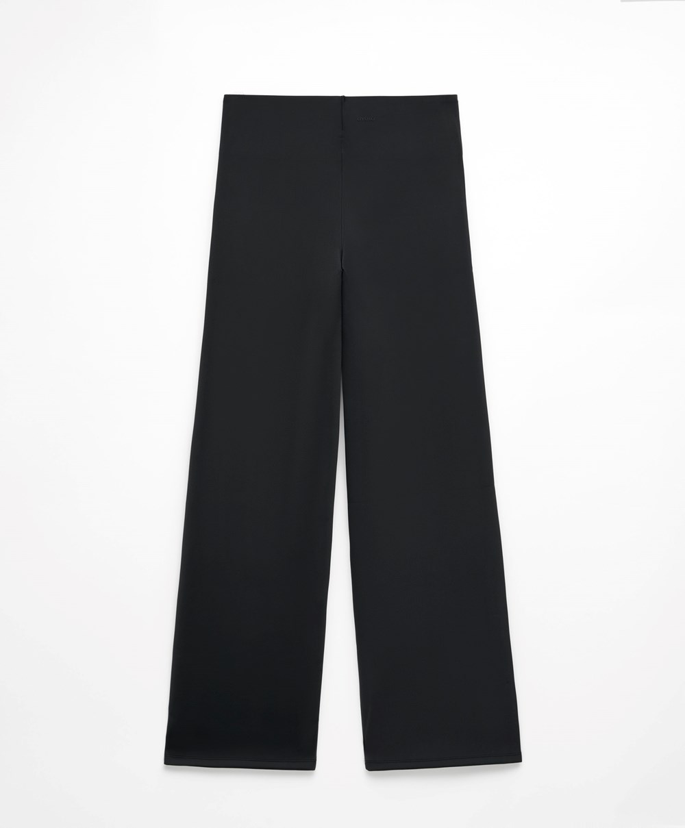 Oysho Egyenes Trousers In High-strength Fabric Fekete | DISMWC-629