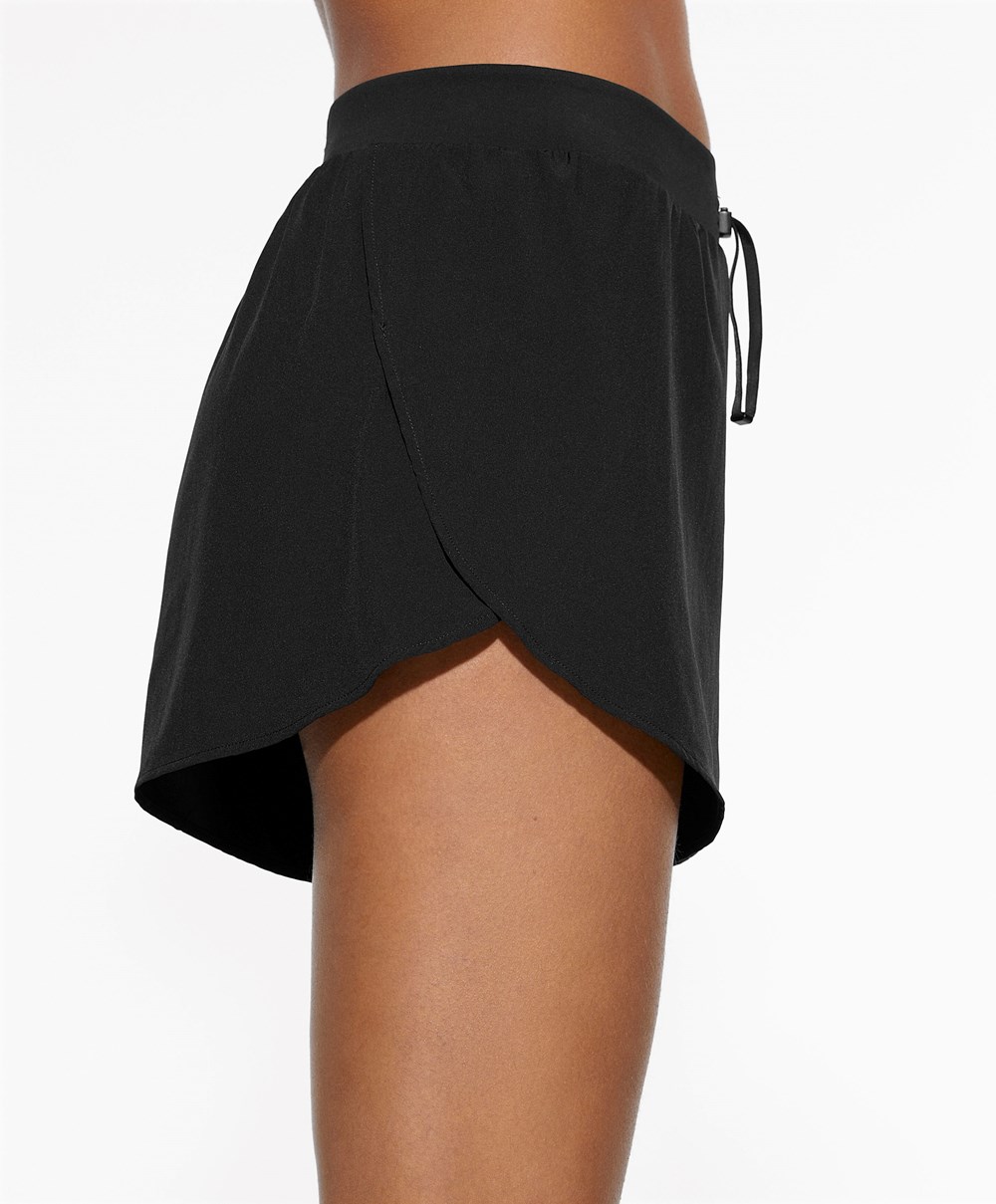 Oysho Futó Shorts Fekete | IHBWFK-298