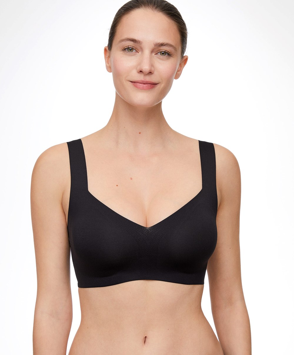 Oysho Invisible Laser-cut V-neck Bra Fekete | DPQFKU-538