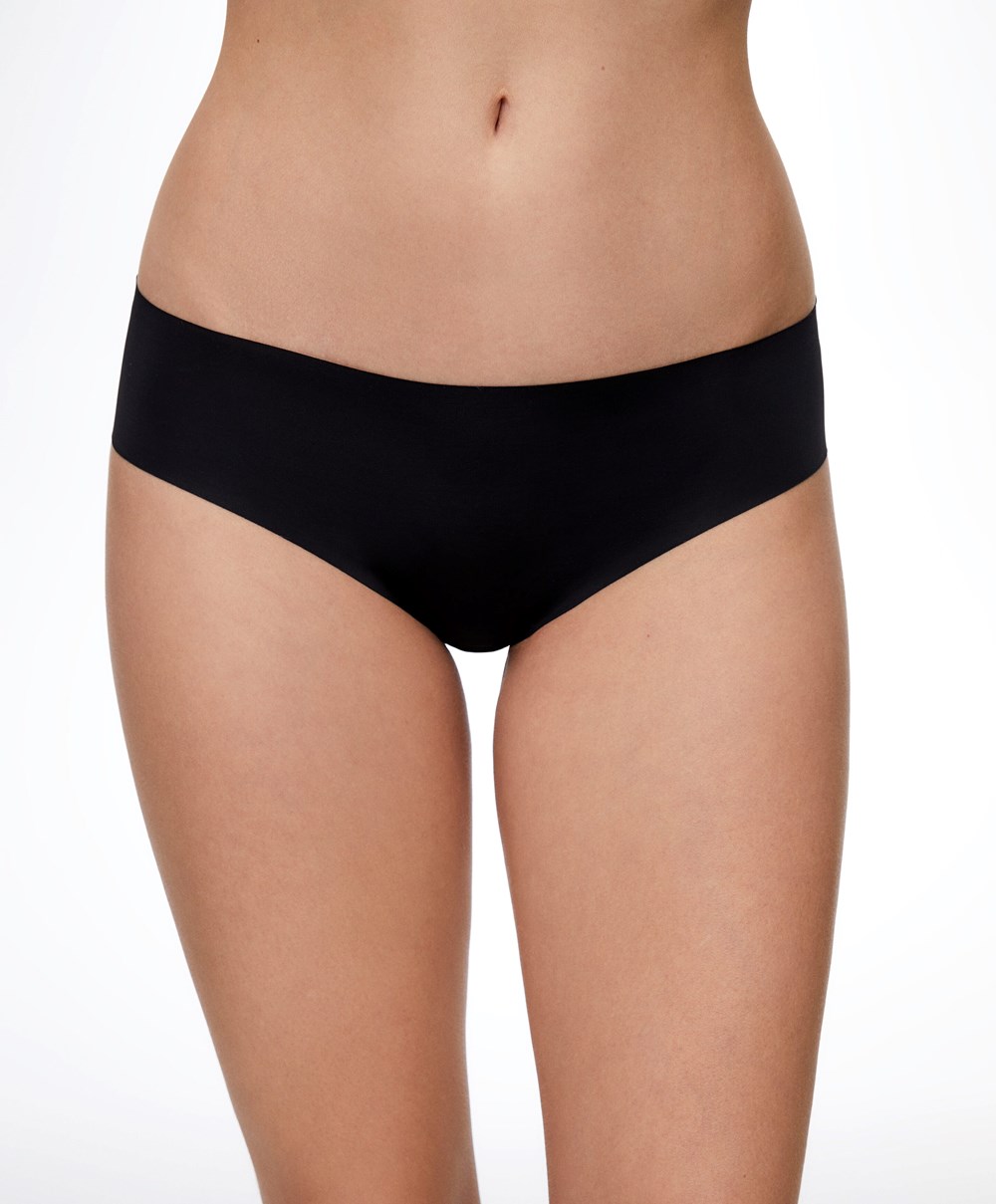 Oysho Laser-cut Invisible Classic Briefs Fekete | IJMRND-543