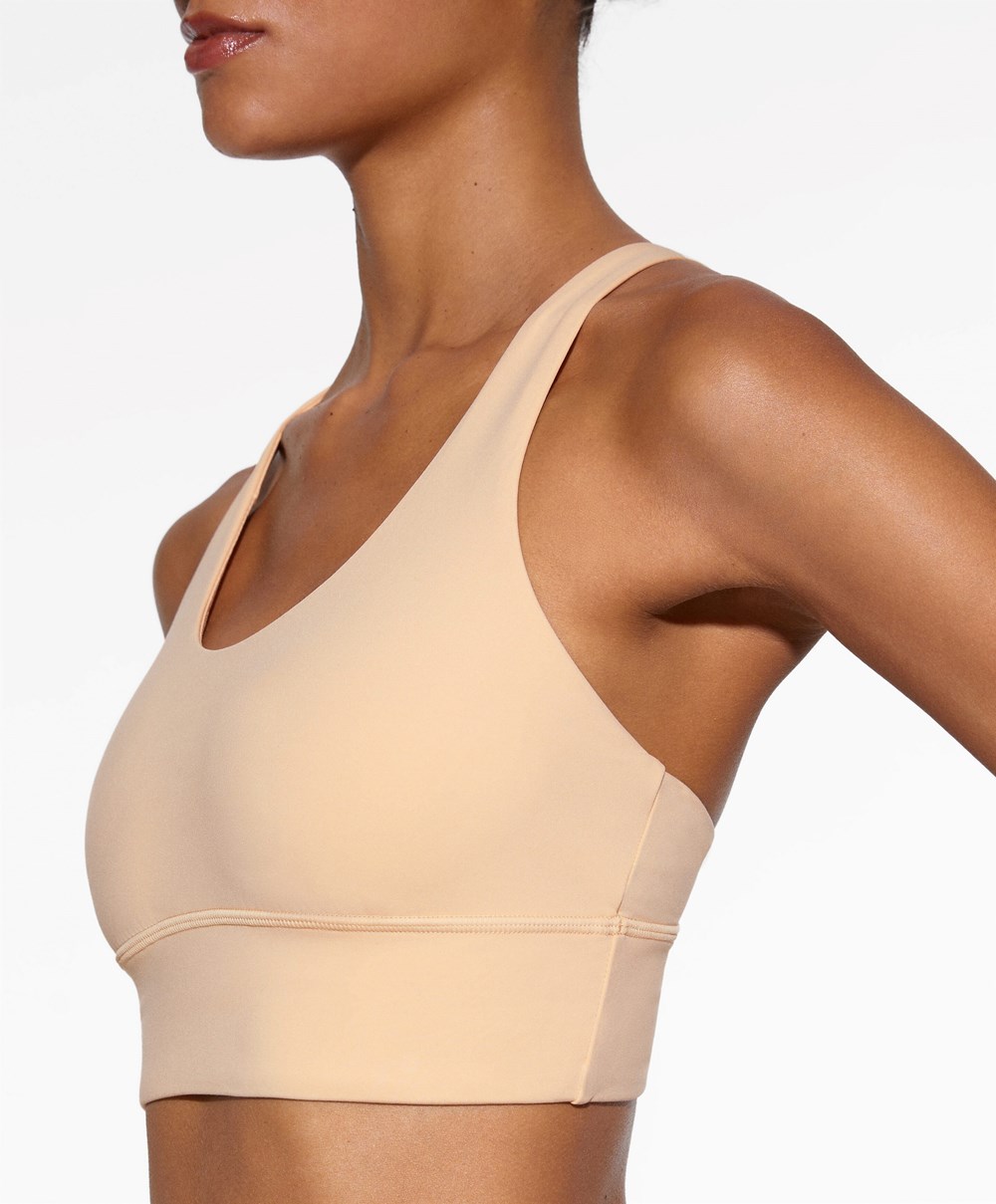 Oysho Medium-support Sports Bra With Cups Vanilla | ZPHEKM-879