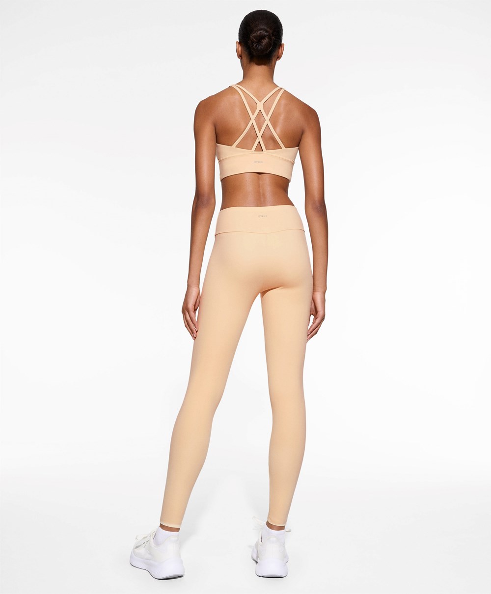 Oysho Medium-support Sports Bra With Cups Vanilla | ZPHEKM-879