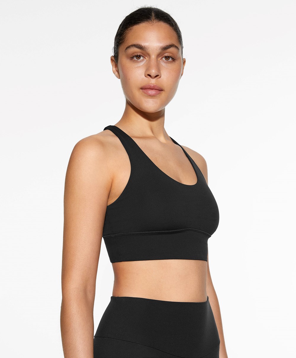 Oysho Medium-support Sports Bra With Cups Fekete | ZXUJQV-645