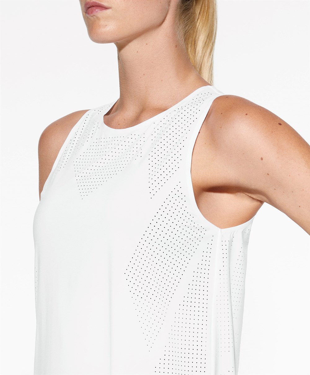 Oysho Microperforated Technical Ujjatlan T-shirt Fehér | YUOWEL-742