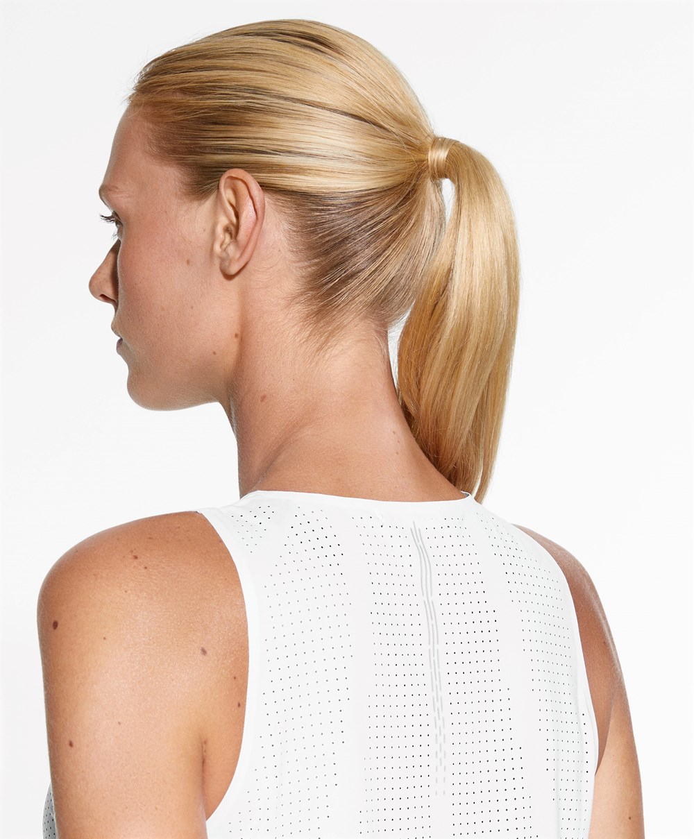 Oysho Microperforated Technical Ujjatlan T-shirt Fehér | YUOWEL-742