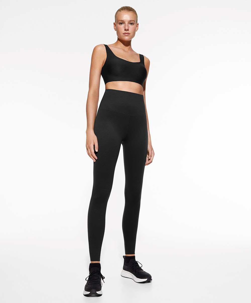 Oysho Perfect-adapt Medium-support Sports Bra With Cups Fekete | NYUBLC-952