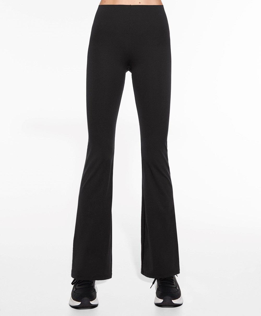 Oysho Raise Up Compressive Flare Trousers Fekete | BMENLU-072