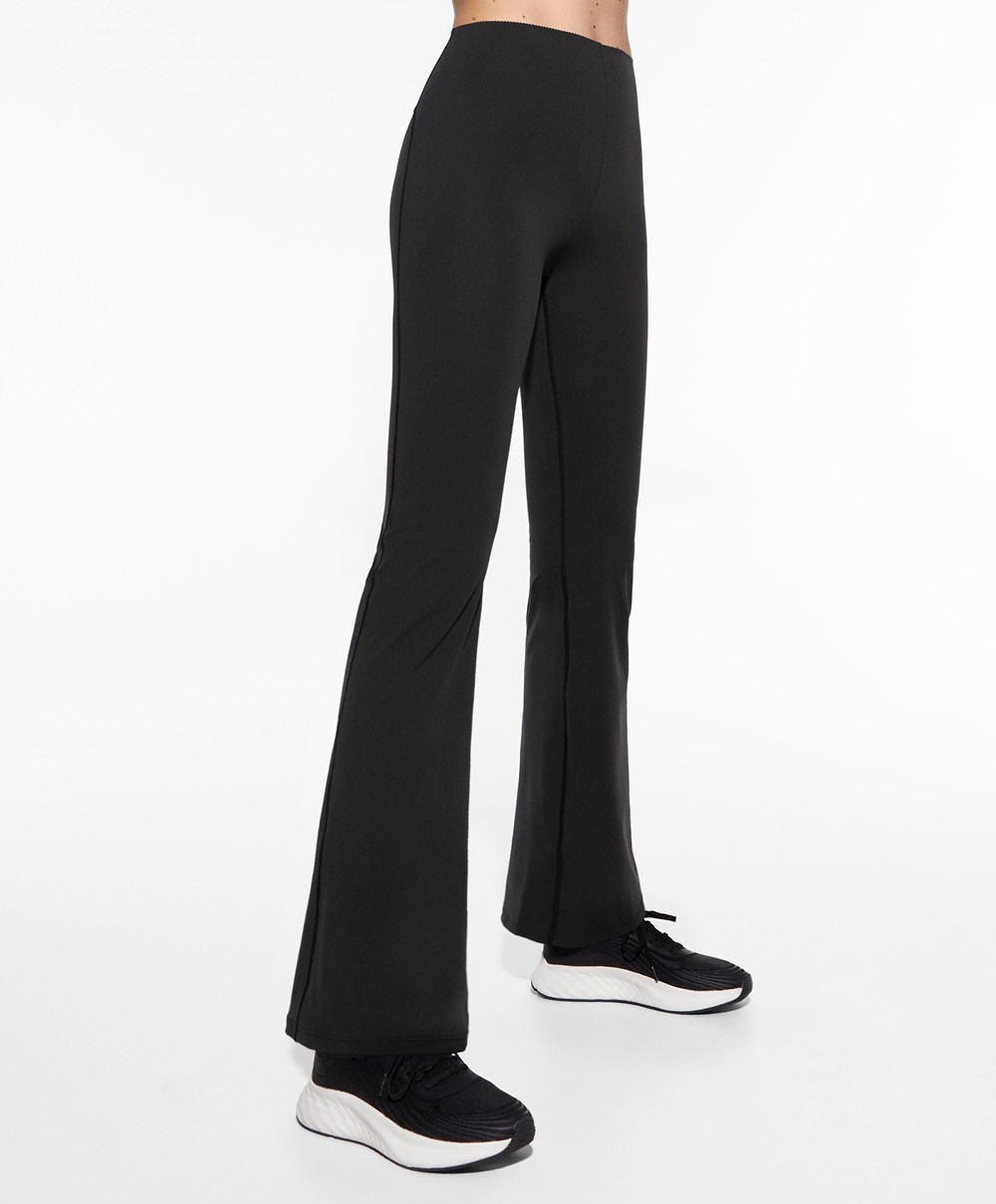 Oysho Raise Up Compressive Flare Trousers Fekete | BMENLU-072