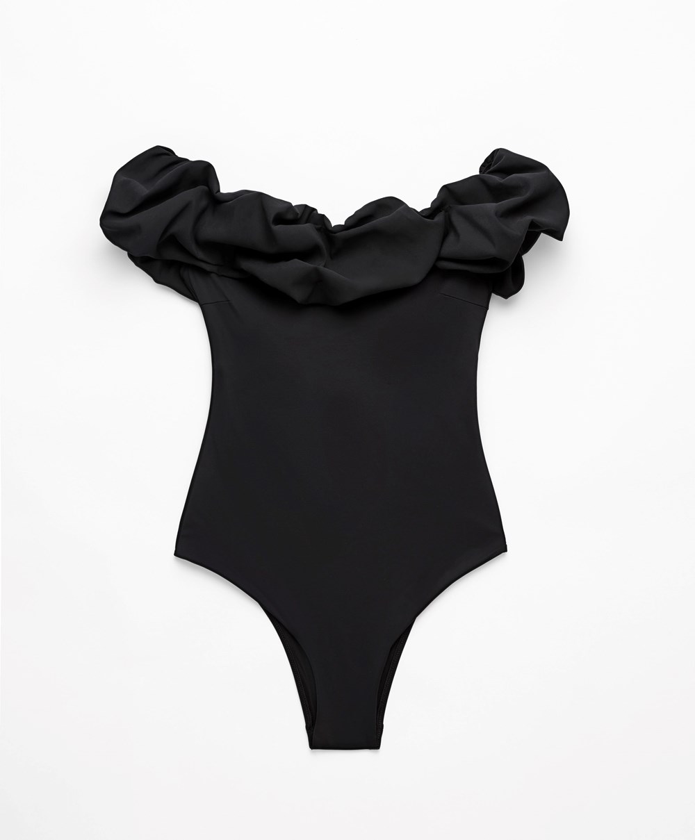 Oysho Ruffle Bandeau Swimsuit Fekete | APEKGX-685