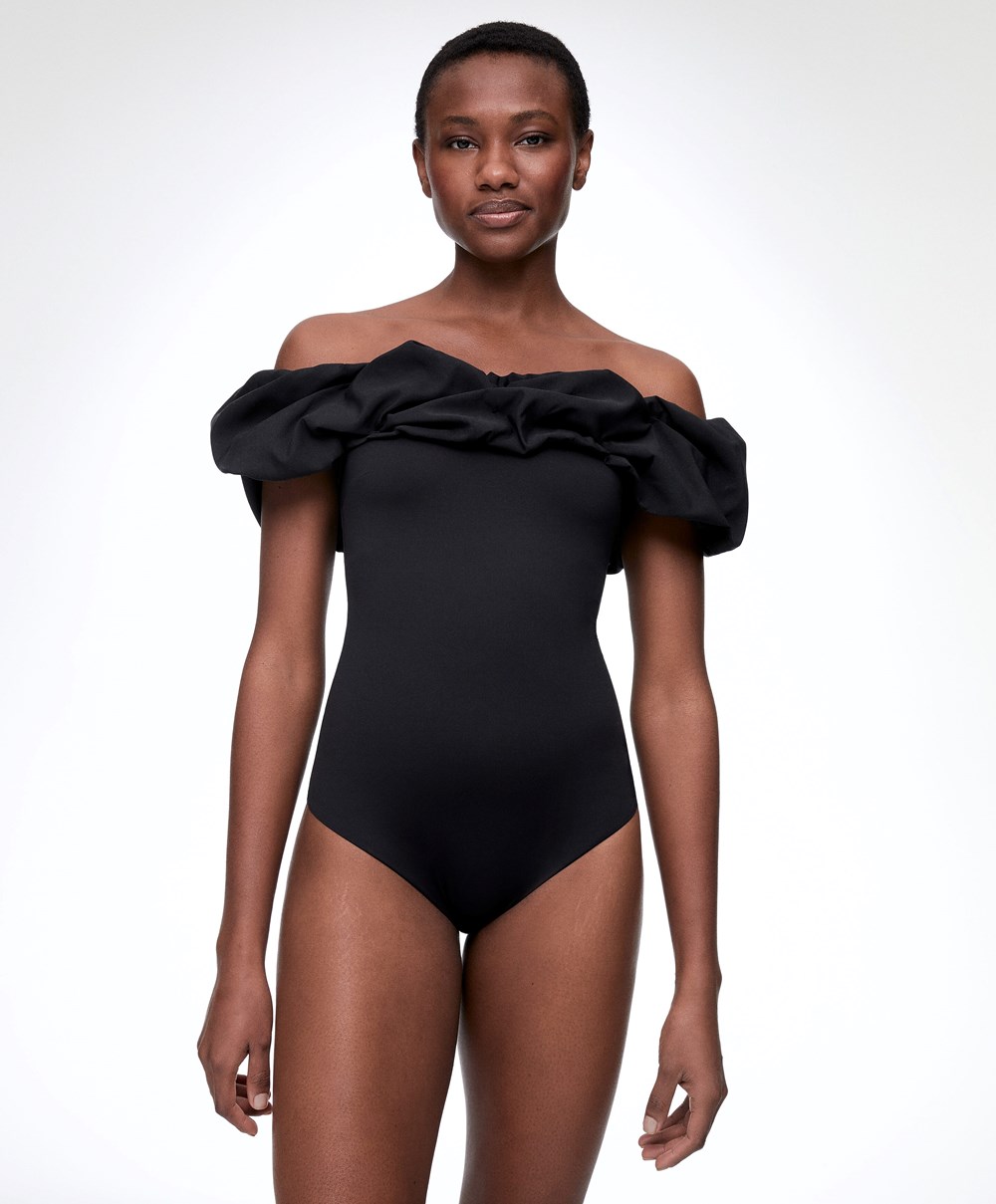 Oysho Ruffle Bandeau Swimsuit Fekete | APEKGX-685