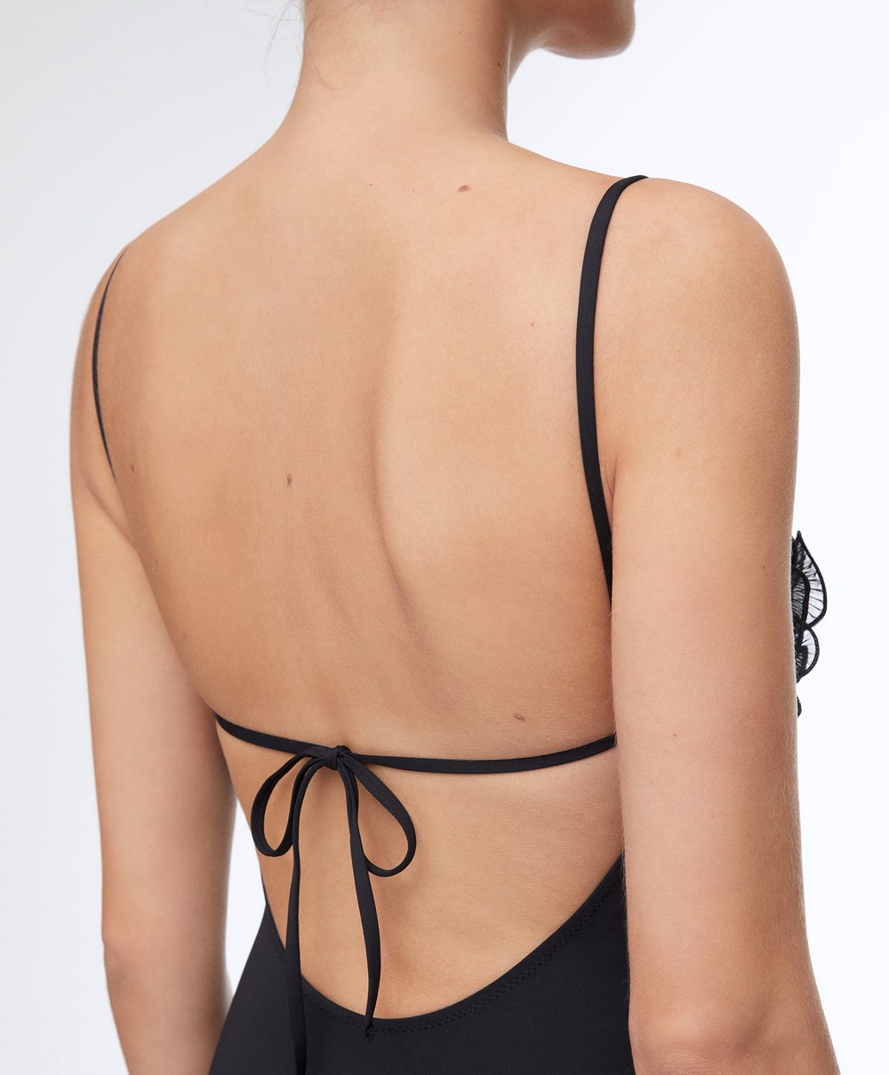 Oysho Ruffled Bandeau Swimsuit Fekete | WMPRAO-093