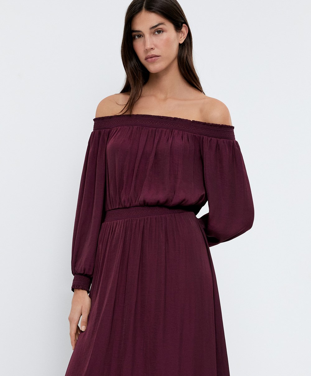 Oysho Satin Off-shoulder Long Ruha Aubergine | MRXDYE-415