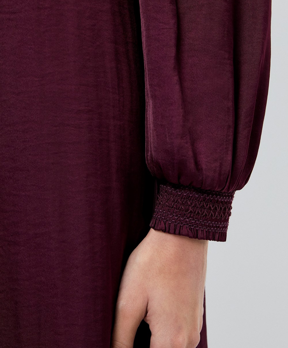 Oysho Satin Off-shoulder Long Ruha Aubergine | MRXDYE-415