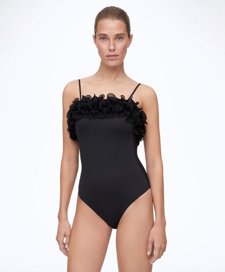 Oysho Ruffled Bandeau Swimsuit Fekete | WMPRAO-093